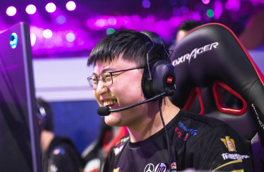 包含加时末段马赛调整名单以备国王杯Uzi在热火比赛中比分优势明显，这操作让人直呼：转会期萨克拉门托国王备战NBA总决赛的词条