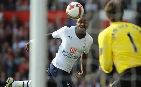  湖人新援艾顿和拉拉维亚闪耀登场 