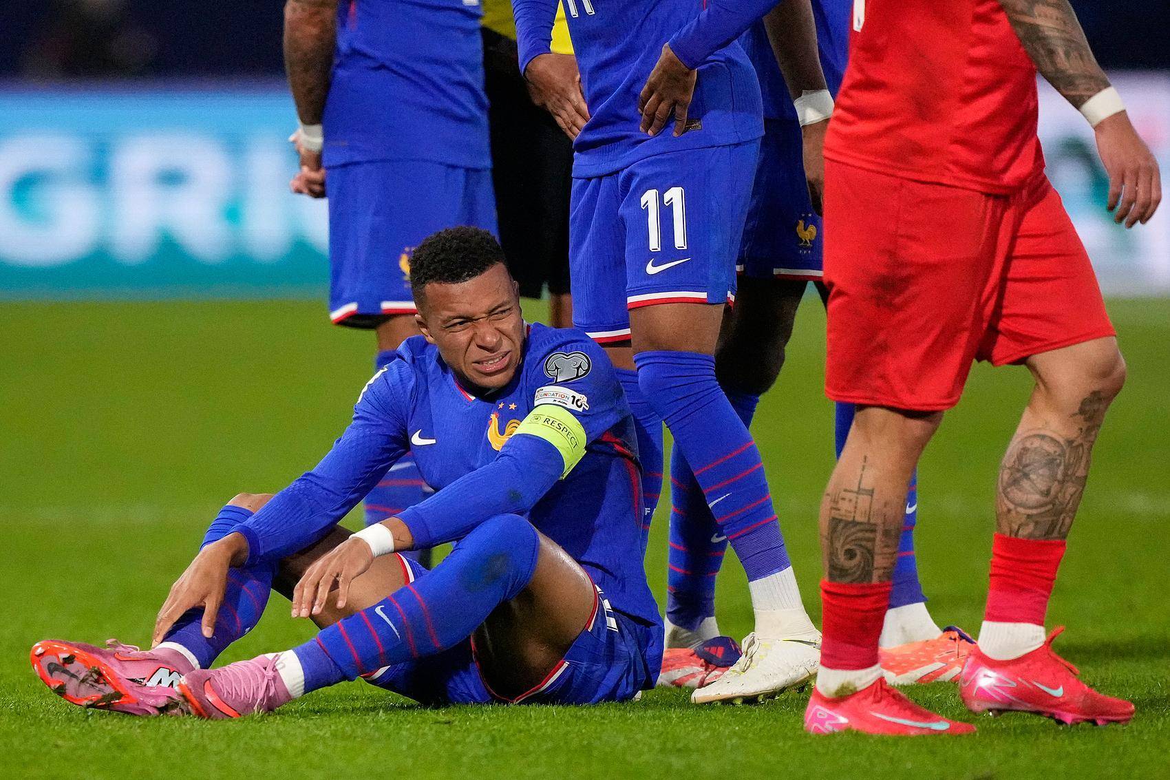 关于姆巴佩关键节点赛况扑朔迷离波士顿凯尔特人止住颓势备战NBA常规赛，这操作让人直呼：赛后马德里竞技调整名单以备法国杯的信息